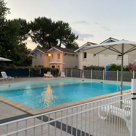 Jolie Maison De -4 Personnes *