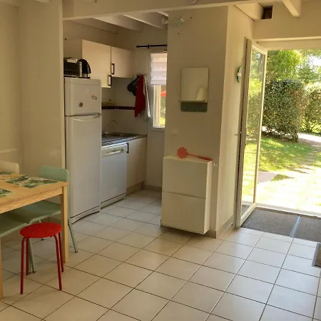 Jolie Maison De -4 Personnes Сasa de vacaciones *